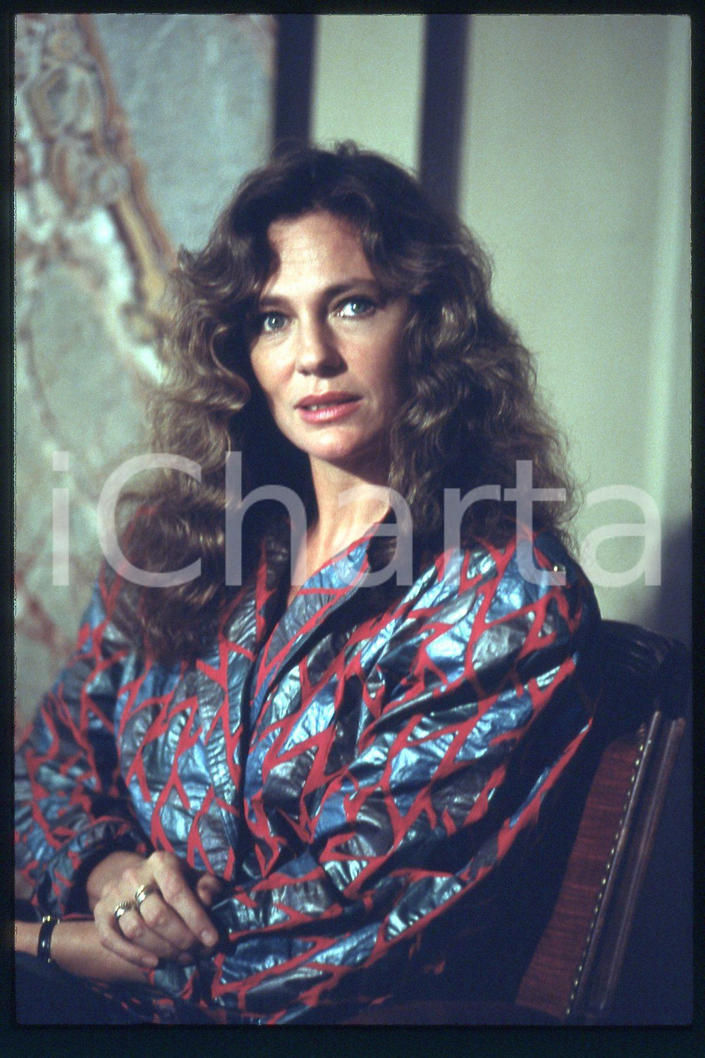 35mm vintage slide* 1985 ca ITALIA - CINEMA Jacqueline BISSET ritratto (8)  Diapositiva d'epoca, in formato 35 mm.CONDIZIONI: GOODNella diapositiva ICharta mette in vendita, sul negozio eBay e in esclusiva sul sito "icharta" il proprio archivio composto da numerose diapositive e negativi fotografici d'epoca, tutti originali e autentici, che attraversano la storia del costume italiano tra gli la fine degli anni Sessanta e Novanta.Si tratta di uno sguardo inedito sull'attualit&agrave;, la politica, la vita quotidiana, il gossip e la cultura, che fotografa il cambiamento della nazione in quest'ultimo scorcio del XX secolo. Un'occasione unica per il mercato del collezionismo, che vede finalmente disponibile un archivio eccezionale per vastit&agrave;, tematiche e condizioni, in un settore (il negativo fotografico e la diapositiva) di assoluta novit&agrave; e dalle interessanti prospettive di investimento. GOOD/buono   originale e autentica 1