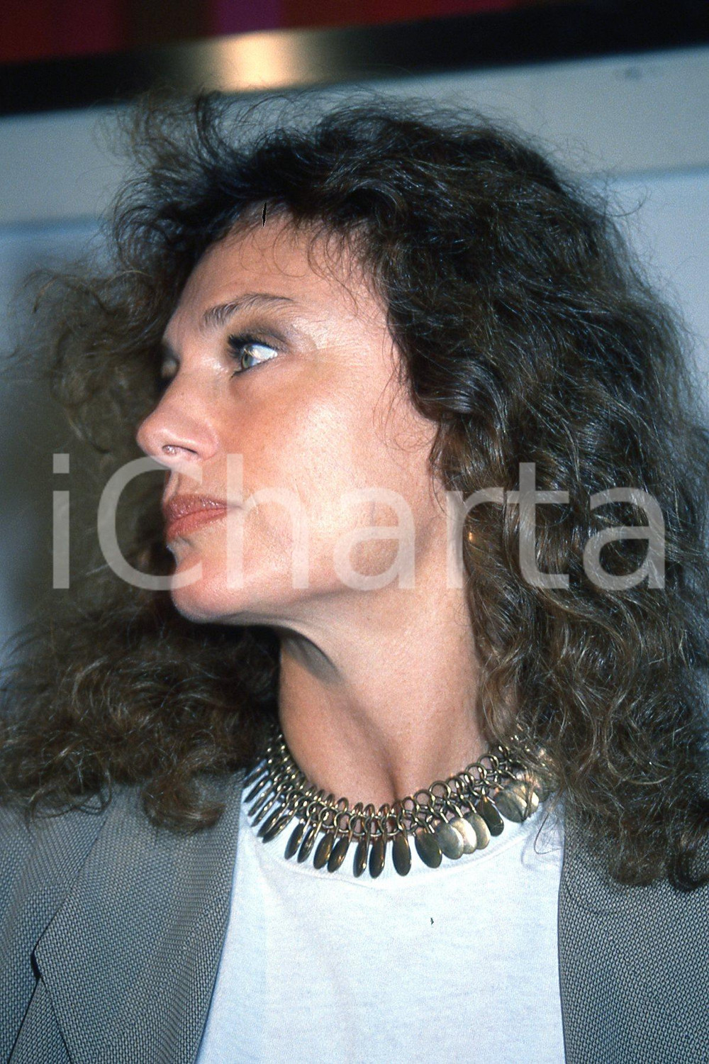 35mm vintage slide* 1989 USA CINEMA Jacqueline BISSET ritratto dell'attrice (3)  Diapositiva d'epoca, in formato 35 mm.CONDIZIONI: GOODNella diapositiva ICharta mette in vendita, sul negozio eBay e in esclusiva sul sito "icharta" il proprio archivio composto da numerose diapositive e negativi fotografici d'epoca, tutti originali e autentici, che attraversano la storia del costume italiano tra gli la fine degli anni Sessanta e Novanta.Si tratta di uno sguardo inedito sull'attualit&agrave;, la politica, la vita quotidiana, il gossip e la cultura, che fotografa il cambiamento della nazione in quest'ultimo scorcio del XX secolo. Un'occasione unica per il mercato del collezionismo, che vede finalmente disponibile un archivio eccezionale per vastit&agrave;, tematiche e condizioni, in un settore (il negativo fotografico e la diapositiva) di assoluta novit&agrave; e dalle interessanti prospettive di investimento. GOOD/buono   originale e autentica 1