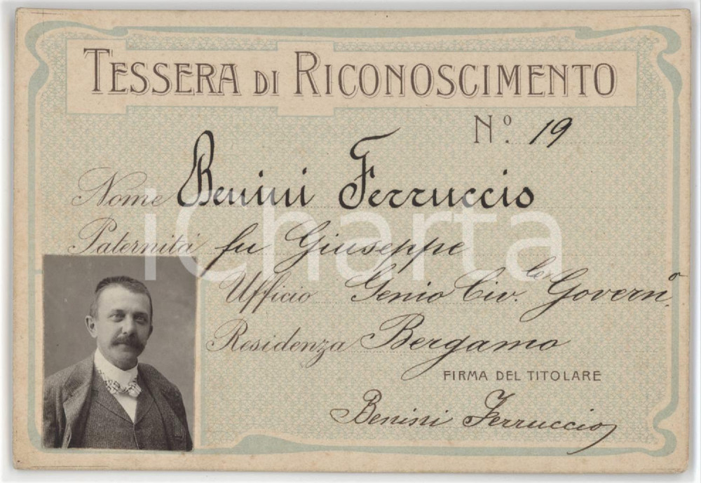 1895 ca BERGAMO Associazione Impiegati pubbliche amministrazioni - Tessera 12x8 Tessera d'epoca.  FAIR/discreto Lievi smussature agli angoli Formato: 12x8 cm originale e autentica 1