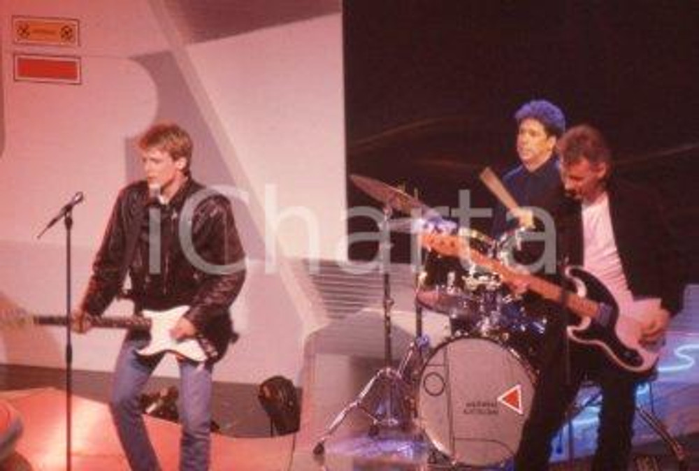 35mm vintage slide* 1995ca MUSICA Bryan ADAMS durante un'esibizione (3)