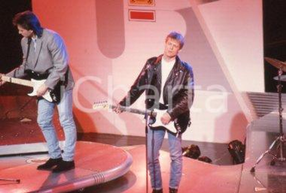 35mm vintage slide* 1995ca MUSICA Bryan ADAMS durante un'esibizione (20)