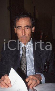 35mm vintage slide* 1990ca ECONOMIA MILANO Carlos Salat FERRER ritratto (6)