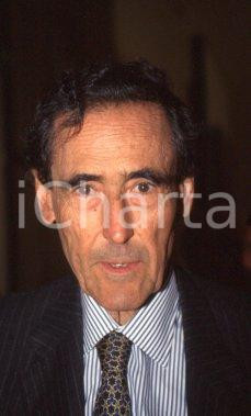35mm vintage slide* 1990ca ECONOMIA MILANO Carlos Salat FERRER ritratto (10)