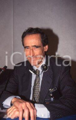 35mm vintage slide* 1990ca ECONOMIA MILANO Carlos Salat FERRER ritratto (4)