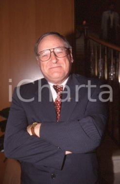 35mm vintage slide* 1990ca Gerard DE LA MARTINIERE manager AXA conferenza (3)