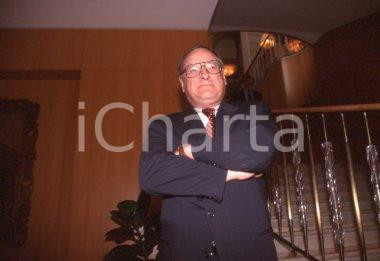 35mm vintage slide* 1990ca Gerard DE LA MARTINIERE manager AXA conferenza (6)