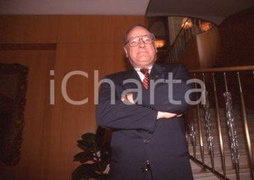 35mm vintage slide* 1990ca Gerard DE LA MARTINIERE manager AXA conferenza (7)