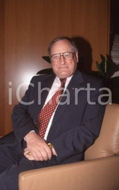 35mm vintage slide* 1990ca Gerard DE LA MARTINIERE manager AXA conferenza (8)
