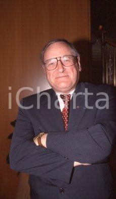 35mm vintage slide* 1990ca Gerard DE LA MARTINIERE manager AXA conferenza (16)