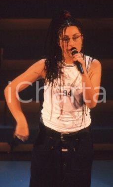 35mm vintage slide* 2000ca MUSICA Elena CATANEO durante un'esibizione (1)