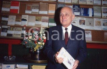 35mm vintage slide* 1990 MILANO Livio GARZANTI presenta La fiera navigante (11)