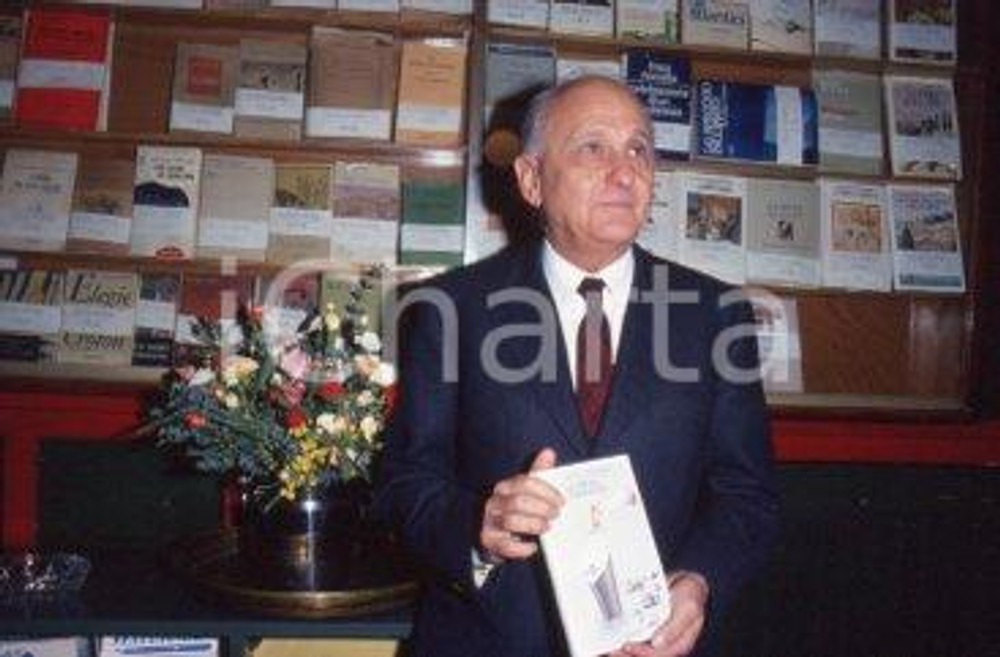 35mm vintage slide* 1990 MILANO Livio GARZANTI presenta La fiera navigante (12)