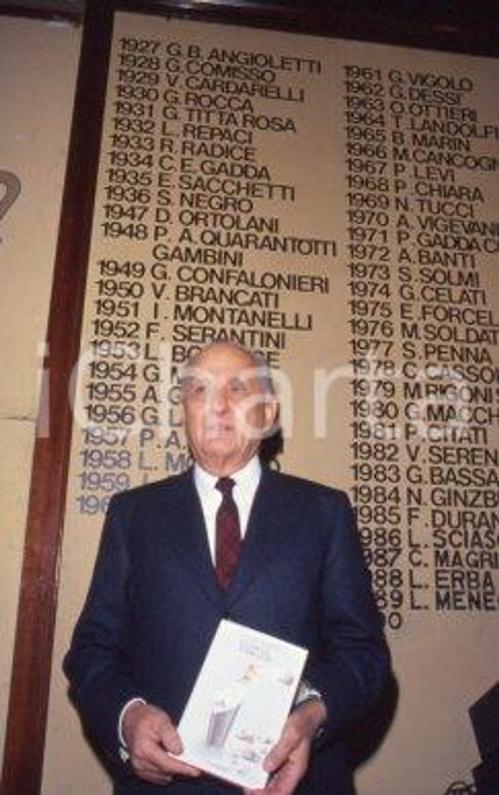 35mm vintage slide* 1990 MILANO Livio GARZANTI presenta La fiera navigante (13)