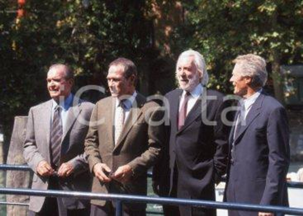 35mm vintage slide* 2000 VENEZIA CINEMA - GARNER EASTWOOD JONES SUTHERLAND (1)