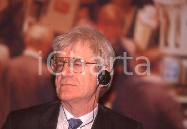 35mm vintage slide* 1995ca MILANO financial times Richard LAMBERT (4)