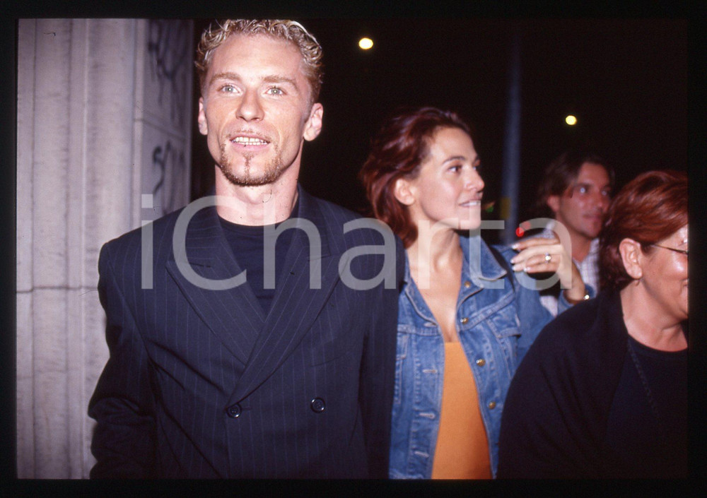 35mm vintage slide* 2000 COSTUME - Michele CARFORA e Barbara D'URSO (6)