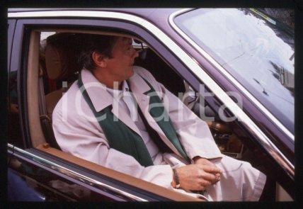 35mm vintage slide* 1989 Cannes Alain DELON ritratto in auto saluta i fans (11)
