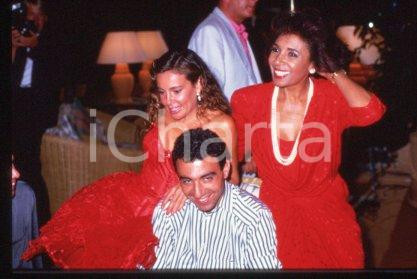 35mm vintage slide* 1987 ca MUSIC Welsh singer Shirley BASSEY Ana OBREGON 13