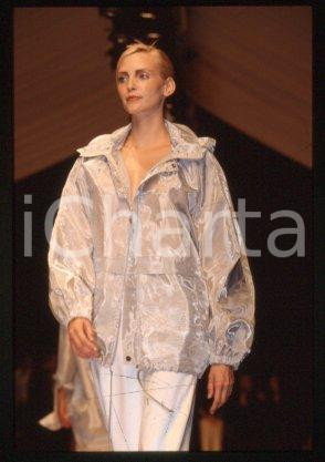35mm vintage slide* 1995 ca FASHION Show Model Nadia AVERMANN on the podium (3)