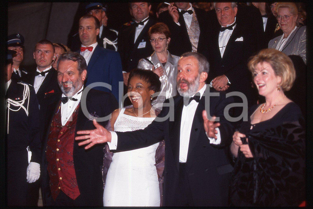 Fotografia d epoca originale 35mm vintage slide 1996 CANNES Film Festival Mike LEIGH & Brenda BLETHYN 24 1