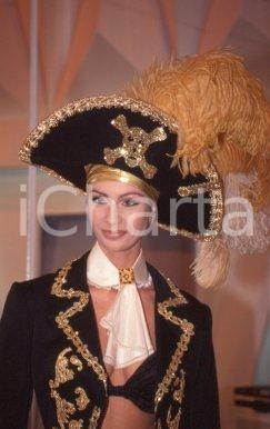 35mm vintage slide* 1995ca RAI Corinne BONUGLIA sul set (12)