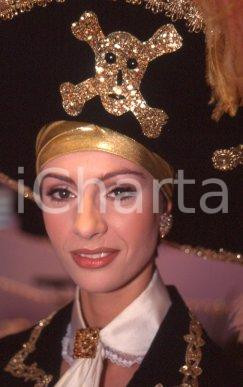 35mm vintage slide* 1995ca RAI Corinne BONUGLIA sul set (13)