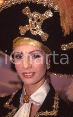 35mm vintage slide* 1995ca RAI Corinne BONUGLIA sul set (15)