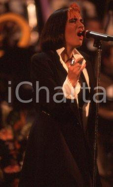 35mm vintage slide* 1990ca Daniela CARELLI durante un'esibizione (3)