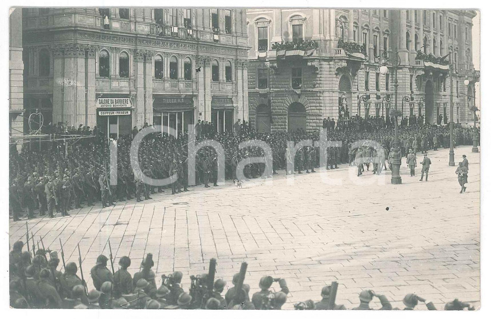 11 Novembre 1918 TRIESTE ITALIANA Rivista militare - Piazza Unità d'Italia FOTO