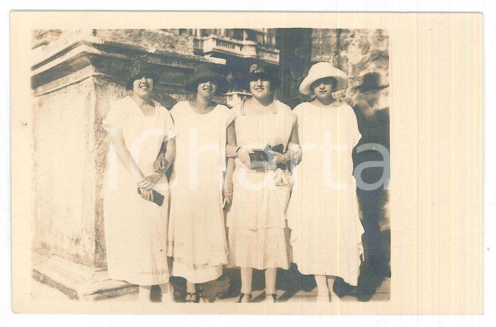 1920 ca TRIESTE Quattro donne in abito bianco - Ritratto *Foto 14x9 cm