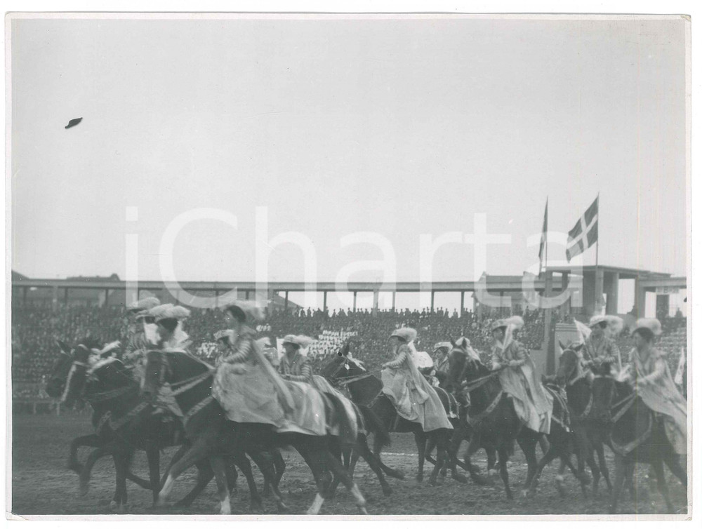 1936 TORINO Carosello Storico - Dame a cavallo - Fotografia 24x18 cm