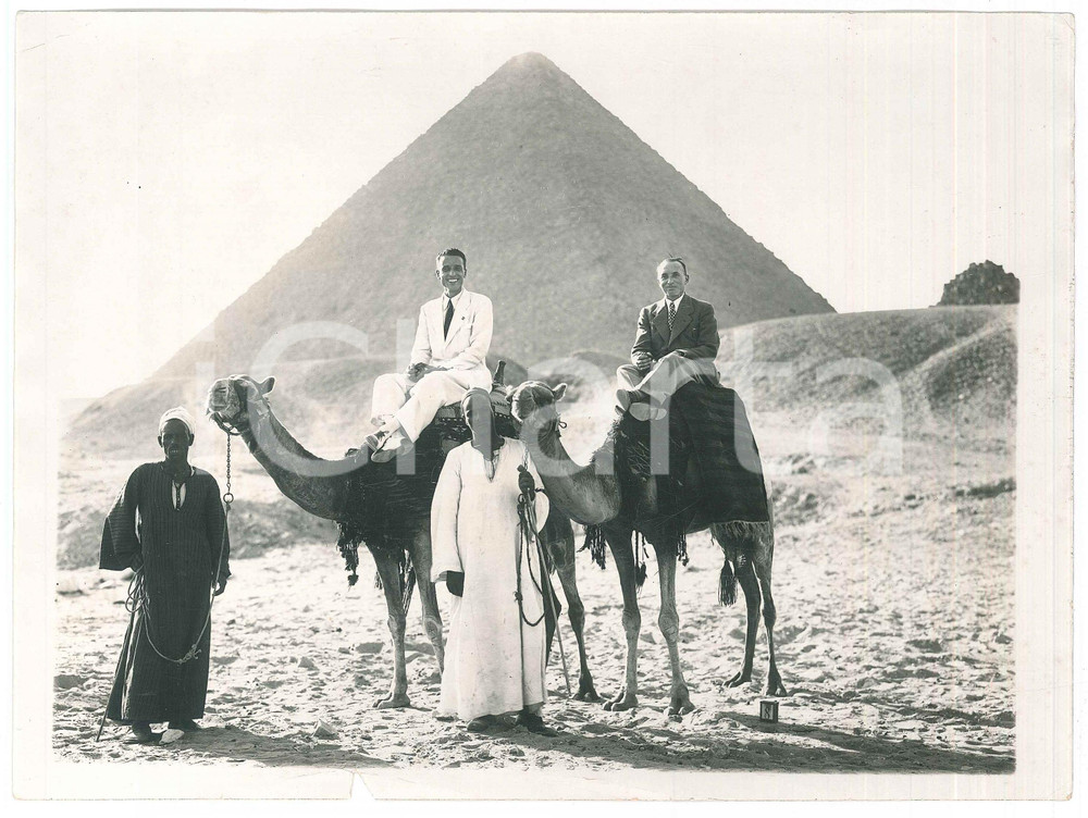 1930 ca EGITTO Italiani  in visita alle piramidi - Fotografia 24x18 cm