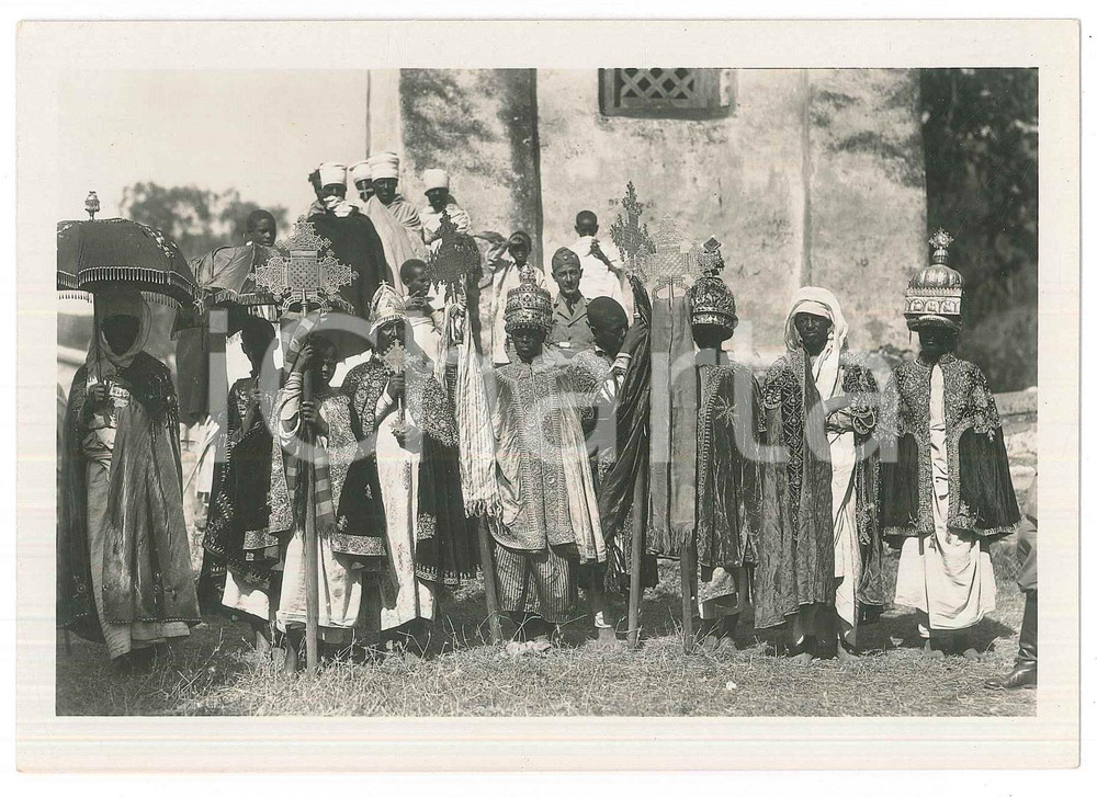 1940 ca A.O.I. AXUM ETIOPIA Preti copti nei loro sfarzosi costumi *Cartolina