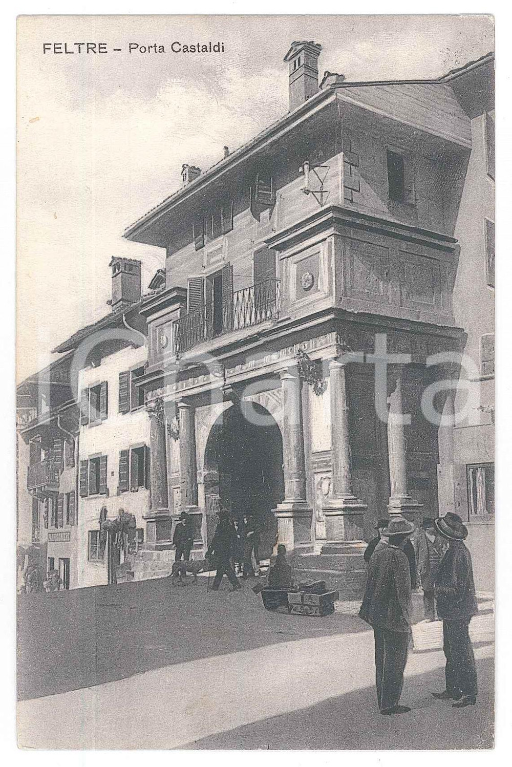 1912 FELTRE (BL) Porta CASTALDI - Veduta *Cartolina ANIMATA FP VG Cartolina d'epoca, viaggiata.   GOOD/buono  Formato: 14x9 cm originale e autentica 1
