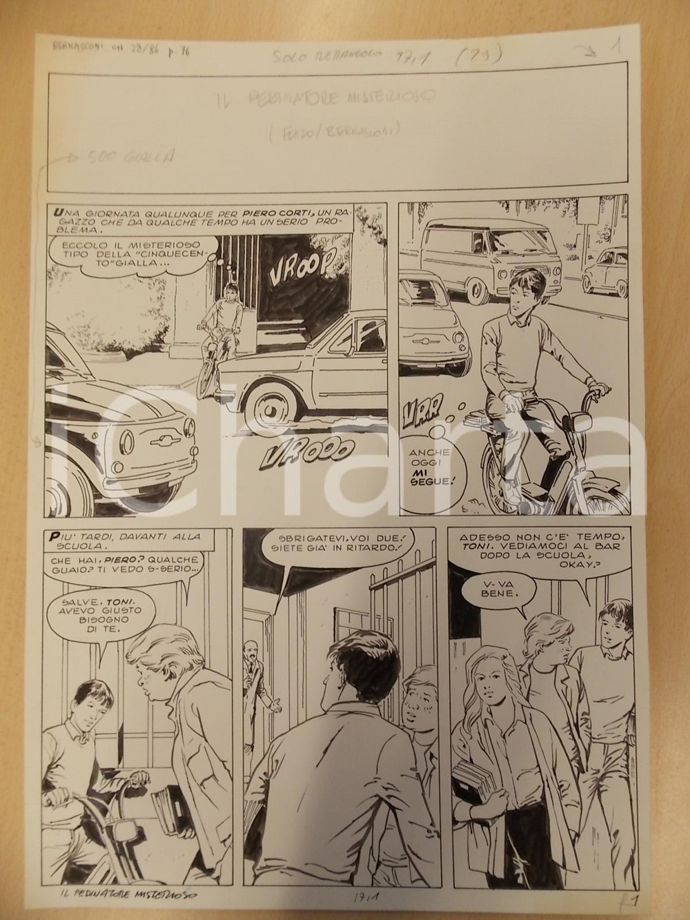 Opera d’arte autentica 1970 ca PEDINATORE MISTERIOSO Luciano BERNASCONI Motorino PIAGGIO Ciao Tavola 1