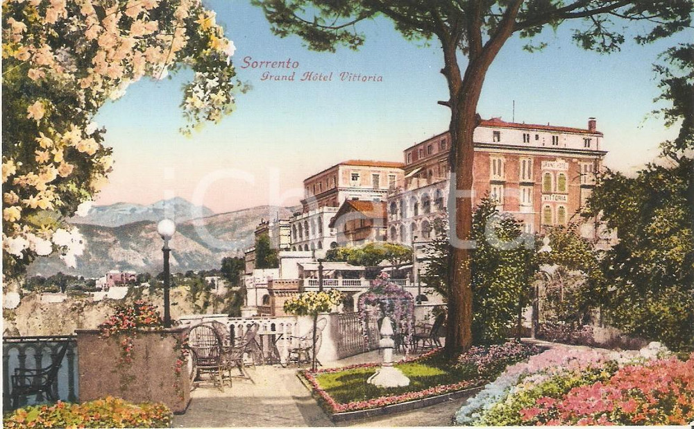 Cartolina originale da collezione 1935 ca SORRENTO NA Grand Hotel Vittoria e giardino fiorito Cartolina FP NV 1