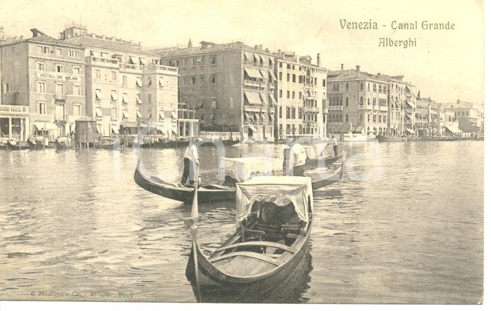Cartolina originale da collezione 1907 VENEZIA Alberghi sul CANAL GRANDE Animata con gondole Cartolina FP VG 1
