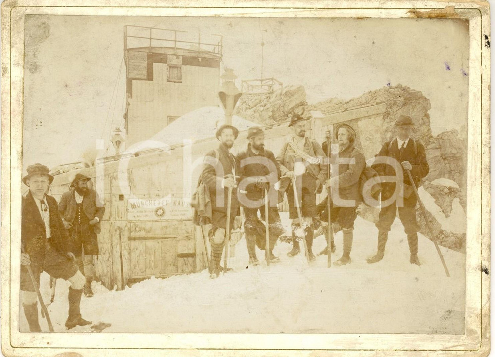 Fotografia d epoca originale 1900 ca ZUGSPITZE D Alpinisti in vetta presso la MUNCHNER HAUS Foto RARA 1