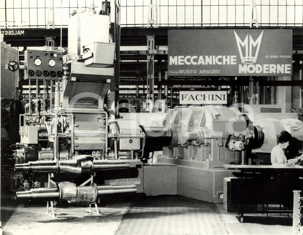 Fotografia d epoca originale 1967 MILANO Fiera Ing. V. FACHINI Mescolatore Gomma MECCANICHE MODERNE FOTO 1