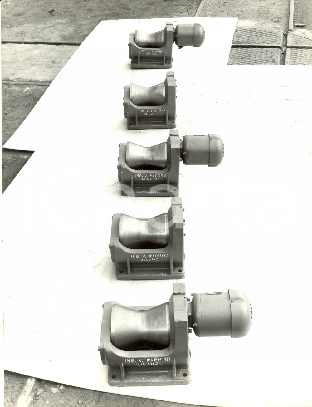 Fotografia d epoca originale 1960 ca RHO  MILANO Ditta Ing. V.FACHINI Motorulli trasportatubi DALMINE FOTO 1