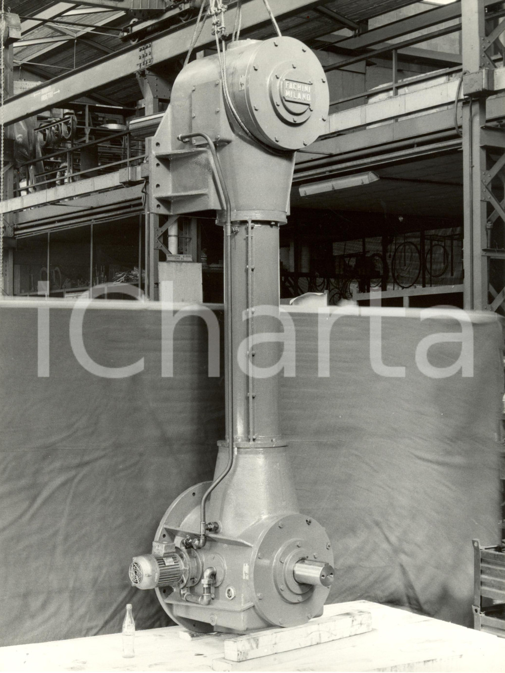 Fotografia d epoca originale 1970 RHO  MILANO Ditta Ing. V. FACHINI Gruppo speciale avvolgitore carta FOTO 1