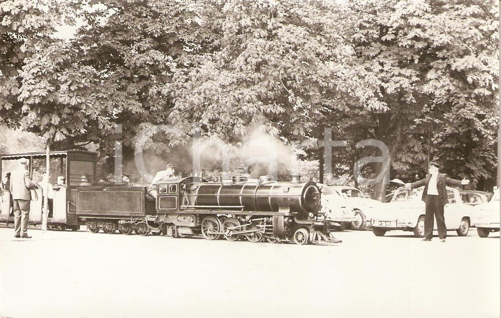 Cartolina originale da collezione 1970 ca WIEN Prater LILIPUTBAHN Vigile fa attraversare Locomotiva Cartolina FP 1
