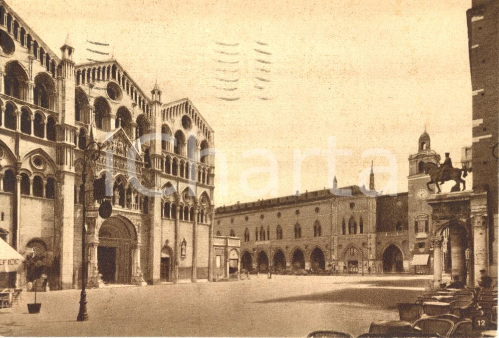 Cartolina originale da collezione 1949 FERRARA Scorcio della Piazza della CATTEDRALE Cartolina animata FG VG 1