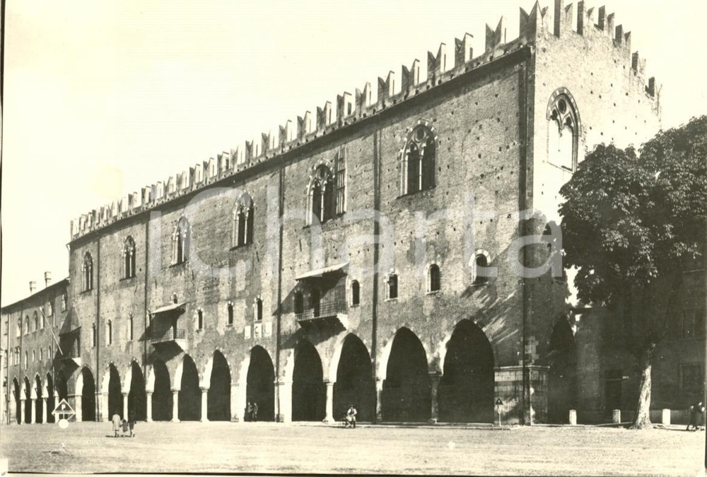 Cartolina originale da collezione 1940 ca MANTOVA Veduta del PALAZZO DUCALE Cartolina animata FG NV 1