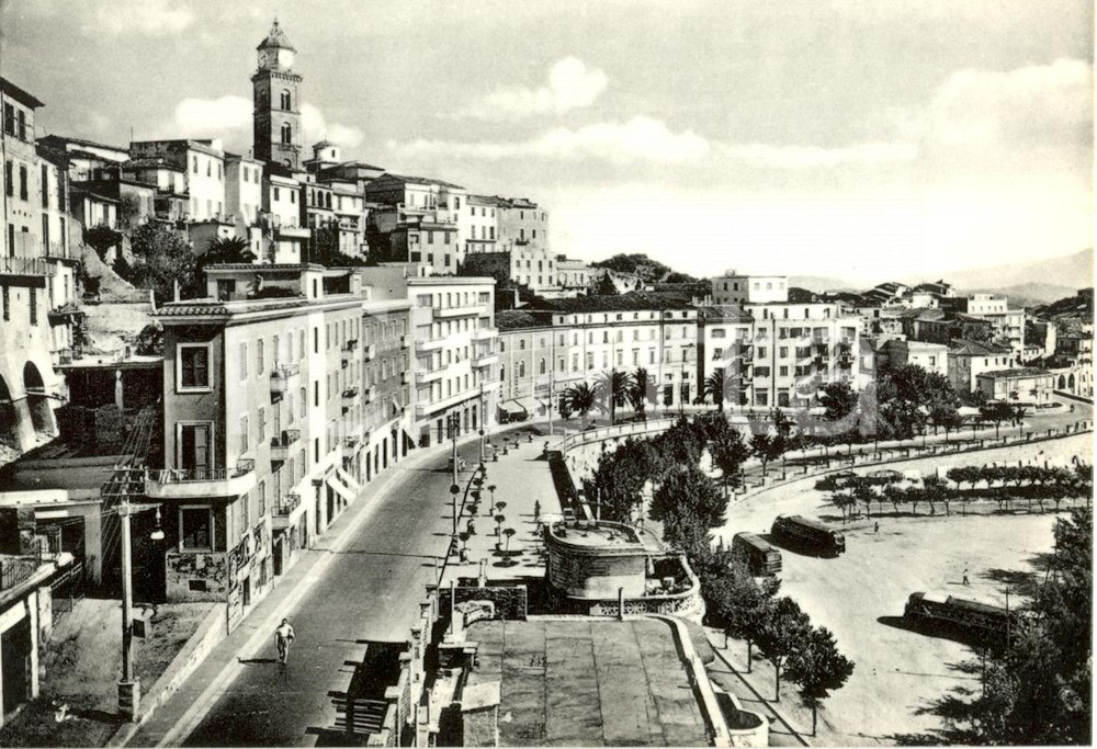 Cartolina originale da collezione 1955 ca FROSINONE Veduta di Corso della Repubblica  CORRIERE Cartolina animata 1