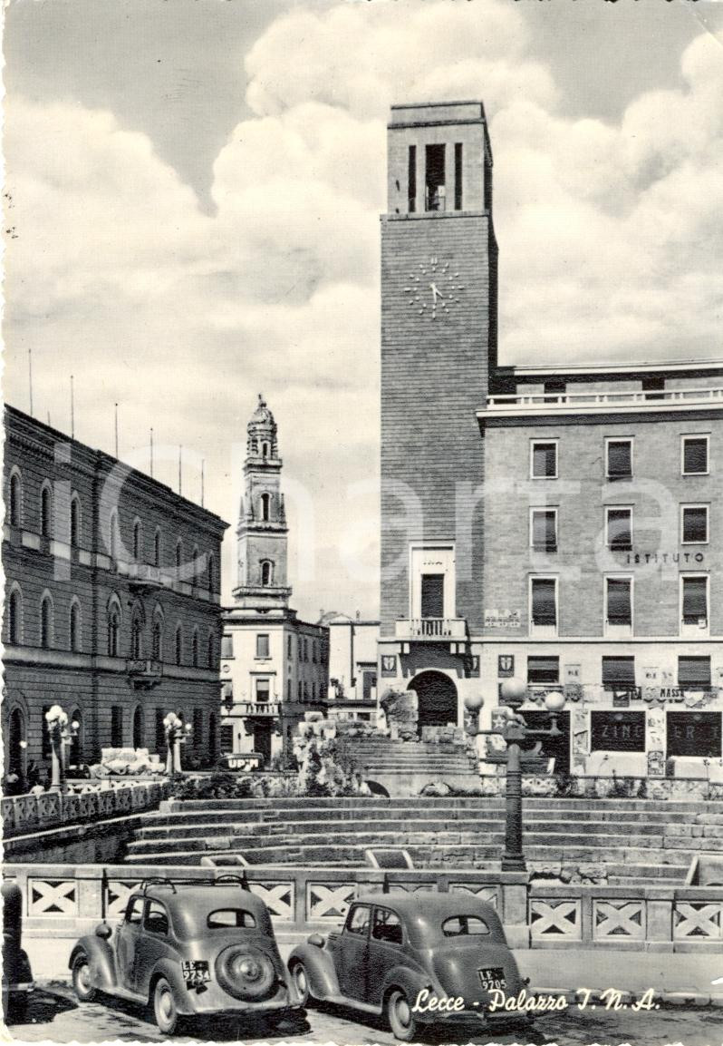 Cartolina originale da collezione 1955 LECCE Veduta Palazzo INA  FIAT TOPOLINO Cartolina animata FG VG 1
