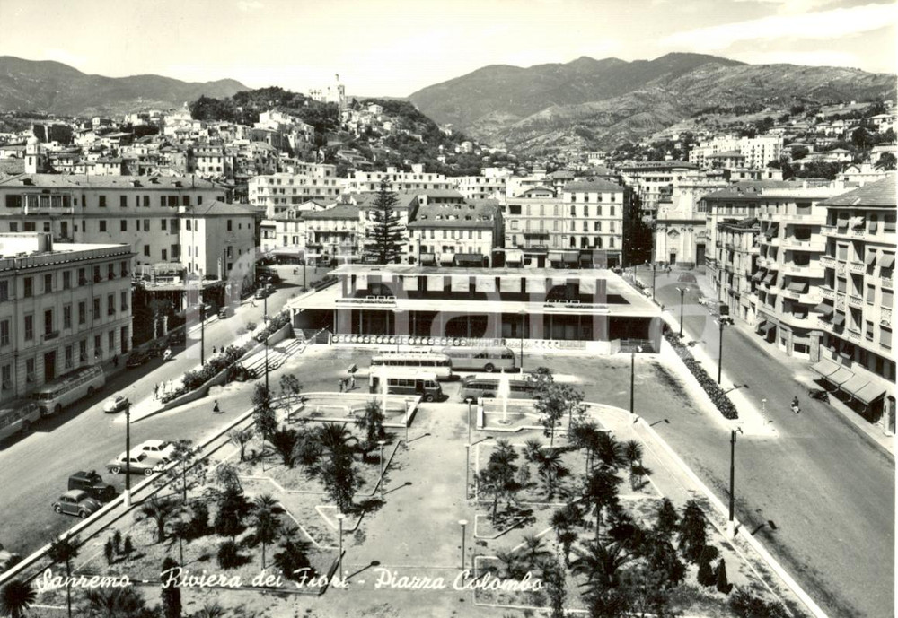Cartolina originale da collezione 1955 ca SANREMO IM Piazza Colombo CORRIERE  AUTO Cartolina animata FG NV 1