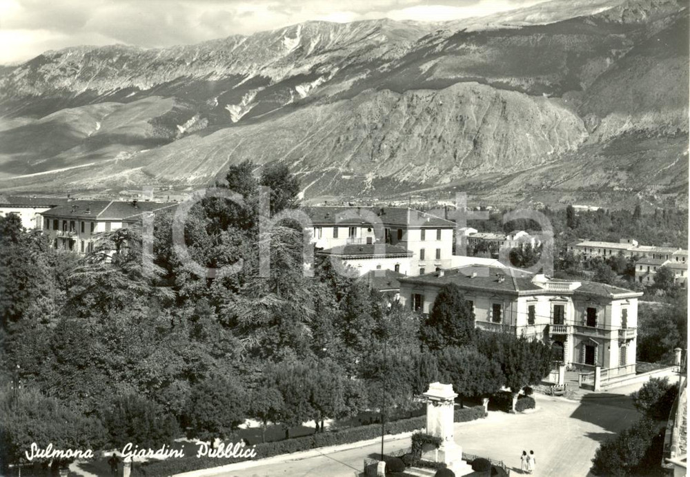 Cartolina originale da collezione 1955 ca SULMONA AQ Veduta dei giardini pubblici Cartolina animata FG NV 1