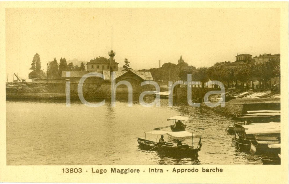 Cartolina originale da collezione 1935 ca VERBANIA Approdo barche al porticciolo di INTRA Cartolina FP NV 1