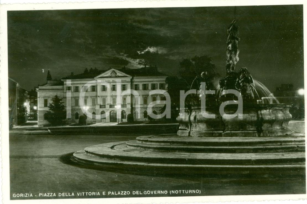 Cartolina originale da collezione 1941 GORIZIA Piazza Vittoria e Palazzo Governo veduta notturna Cartolina FP VG 1
